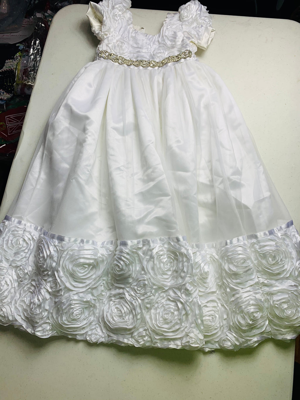 Resell White Floor Length Formal Dress Size 6🧵
